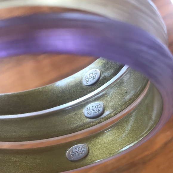 Alexis Bittar lucite bangles and pendant necklace - Picture 5 of 7